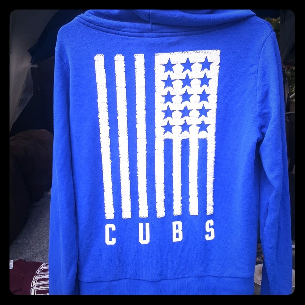 VS PINK cubs zip up